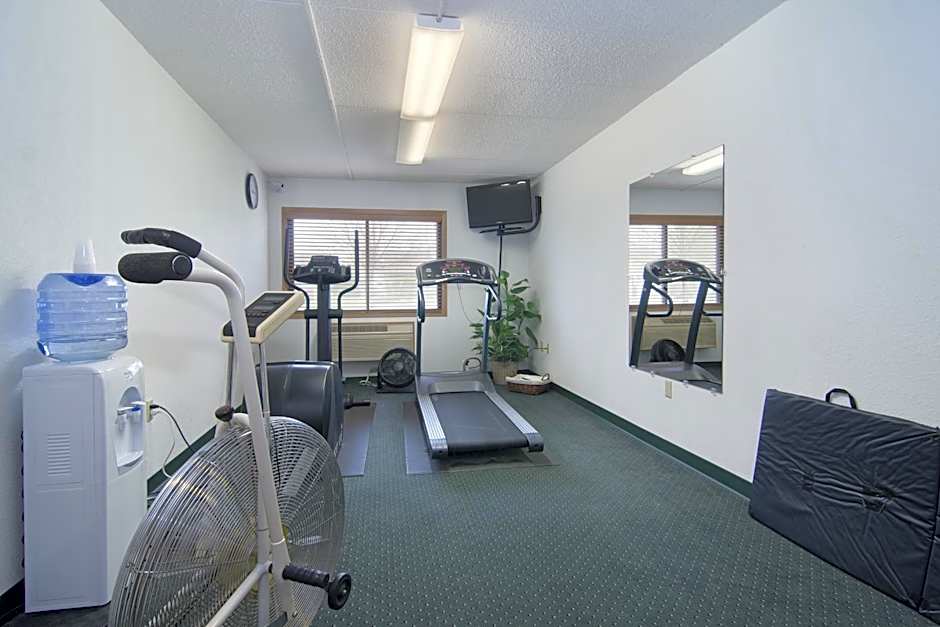 Boarders Inn & Suites by Cobblestone Hotels - Faribault