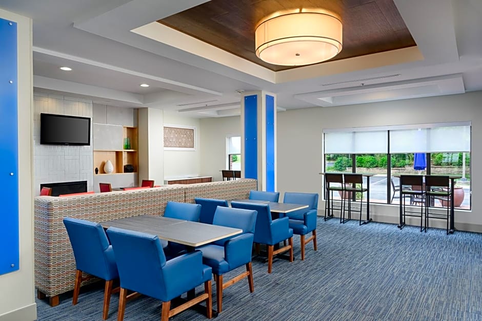 Holiday Inn Express - Tullahoma