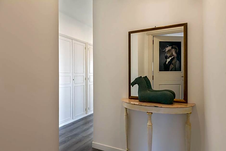 Eleventh Floor Suites