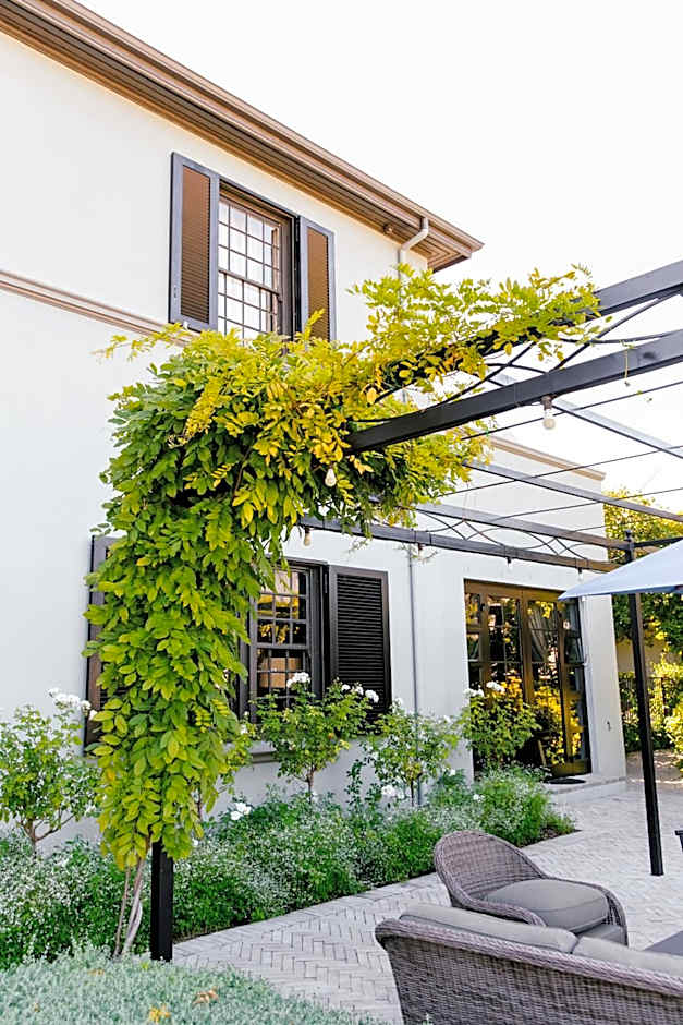 La Fontaine Boutique Hotel by The Oyster Collection