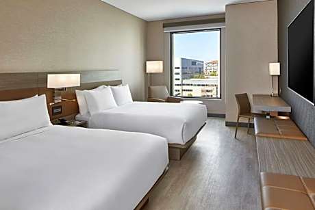 Standard Queen Room with Two Queen Beds - Hearing Accessible