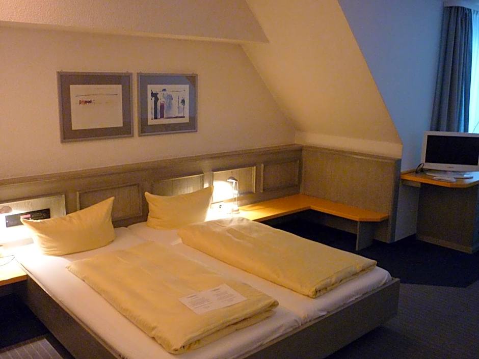 Avenue Hotel