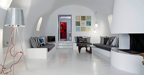 HONEYMOON LOVE SUITE