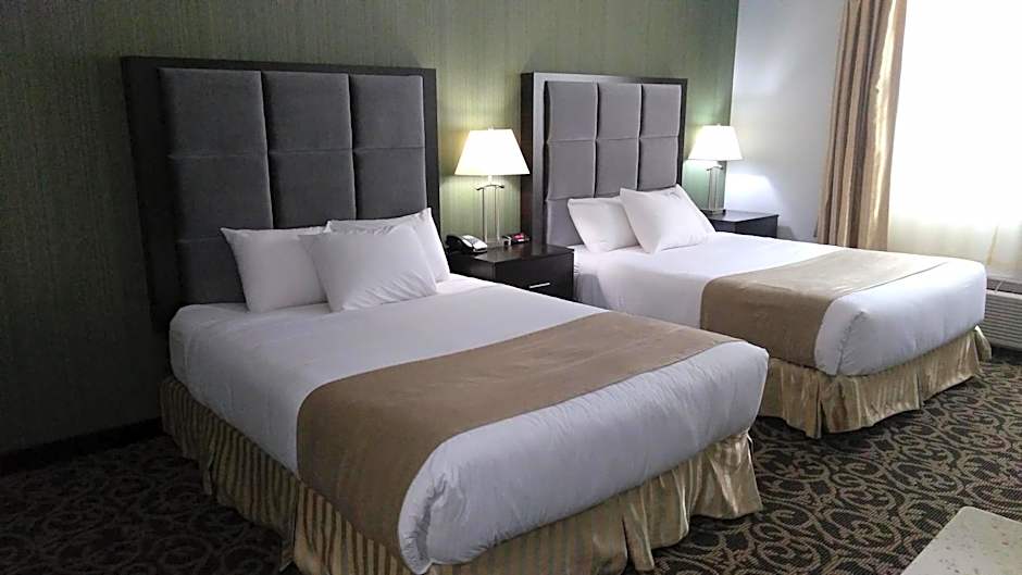 Paradise Inn and Suites Redwater