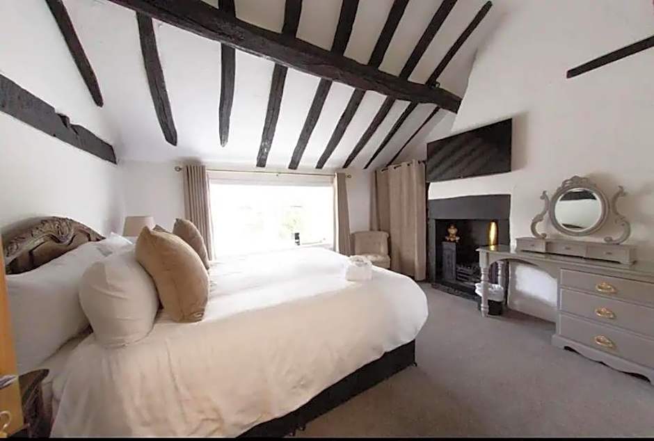 Bert's Rooms at The Black Horse Inn