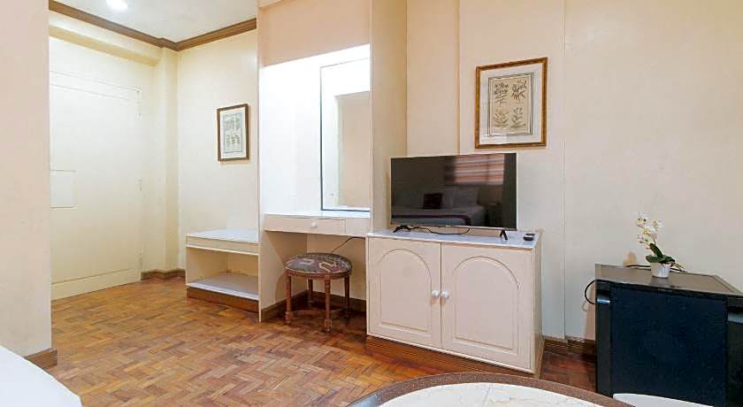 RedDoorz @ Tondaligan Beach Hotel