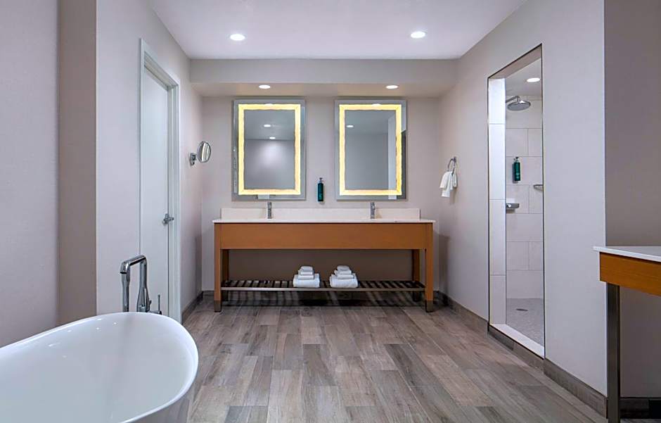 DoubleTree By Hilton Sacramento