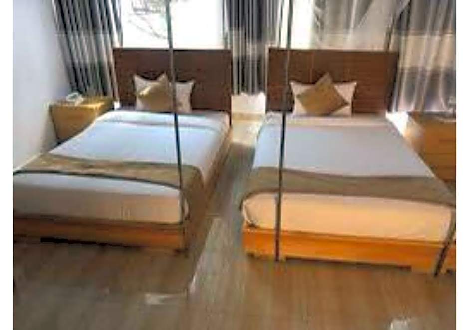 Chimpanzee Lodge