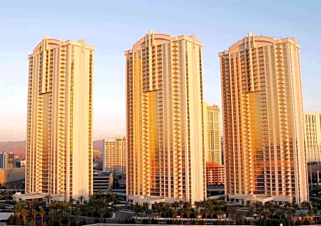 Jet Luxury Resorts @ The Signature Condo Hotel