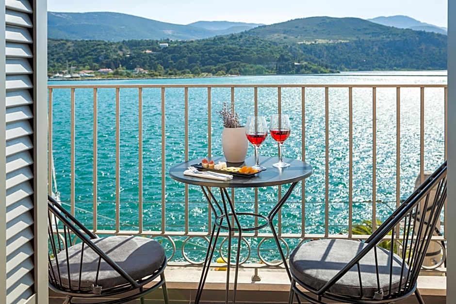 Argostoli Marina Suites