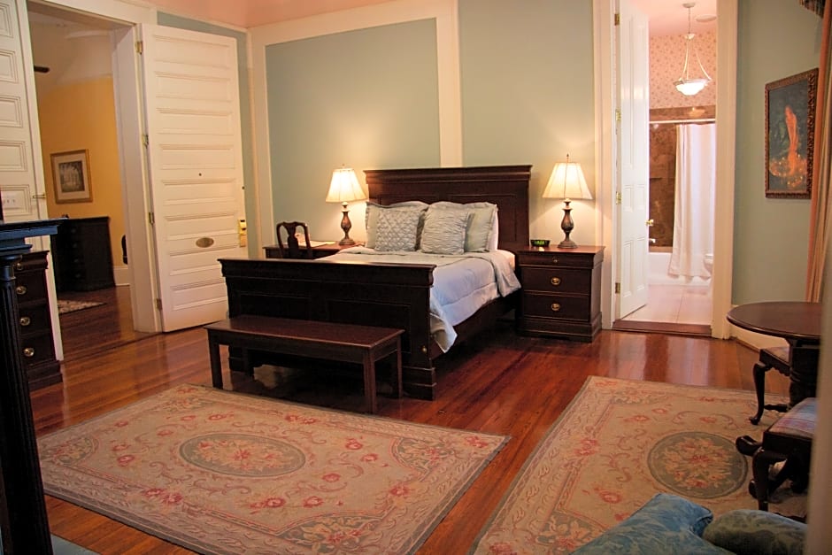 The Queen Anne Hotel