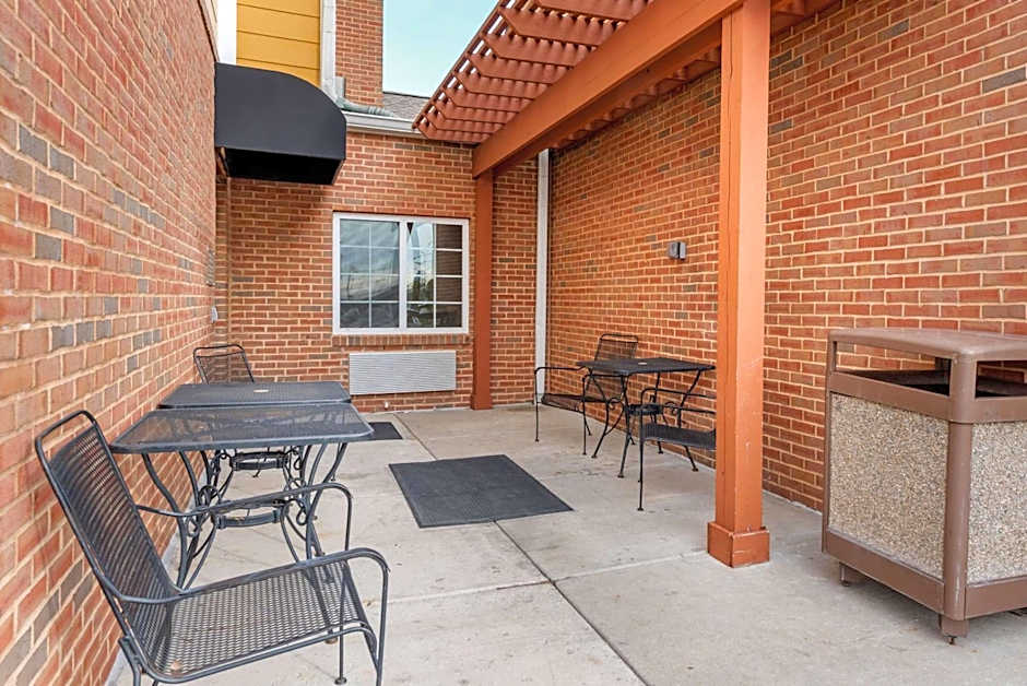 Birch Hill Suites - South Bend