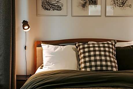 Suite with Mountain View