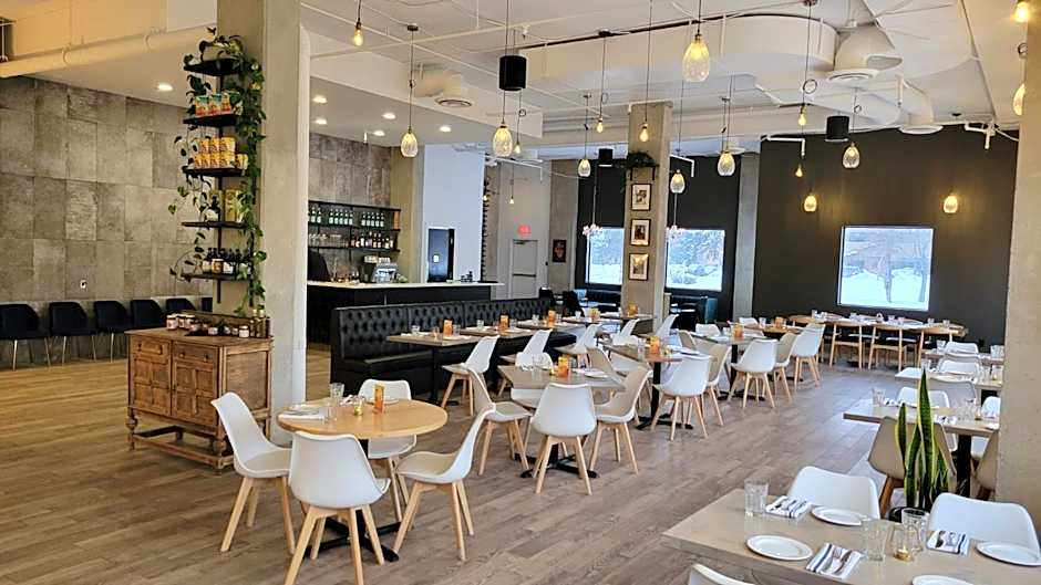 Divya Sutra Plaza and Conference Centre Calgary Airport