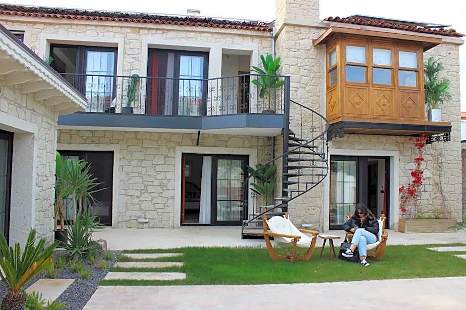 Aura Village Alacatı