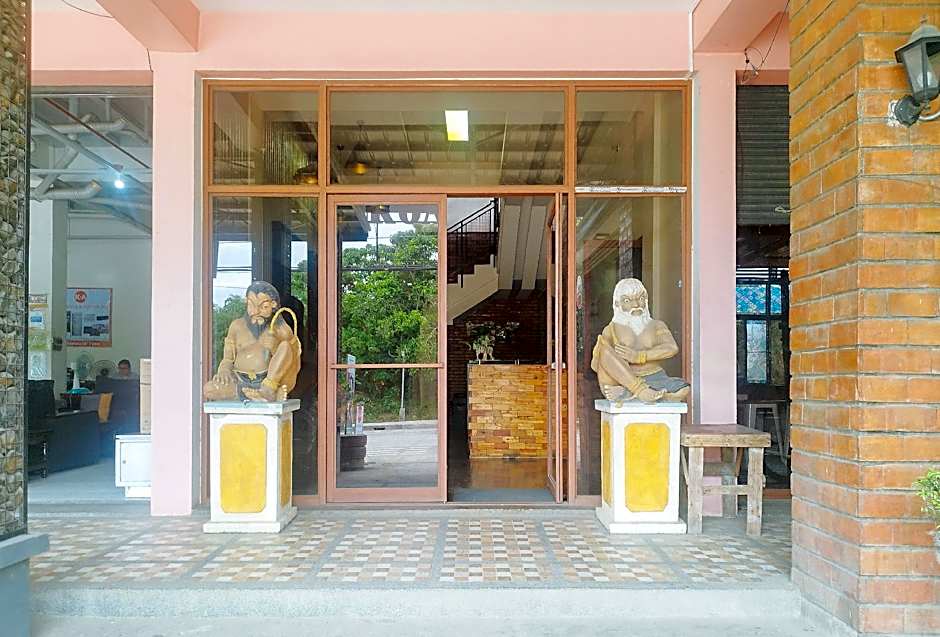 Estancia Roadside Inn by RedDoorz