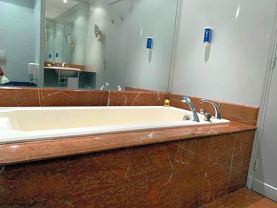 Hôtel Causse Comtal Rodez, The Originals Relais