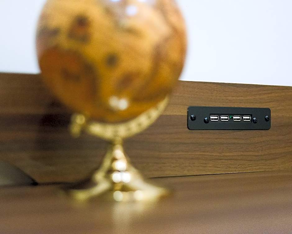 Zhongxiao Fuxing Sogo 3B2b 2 Min to MRT