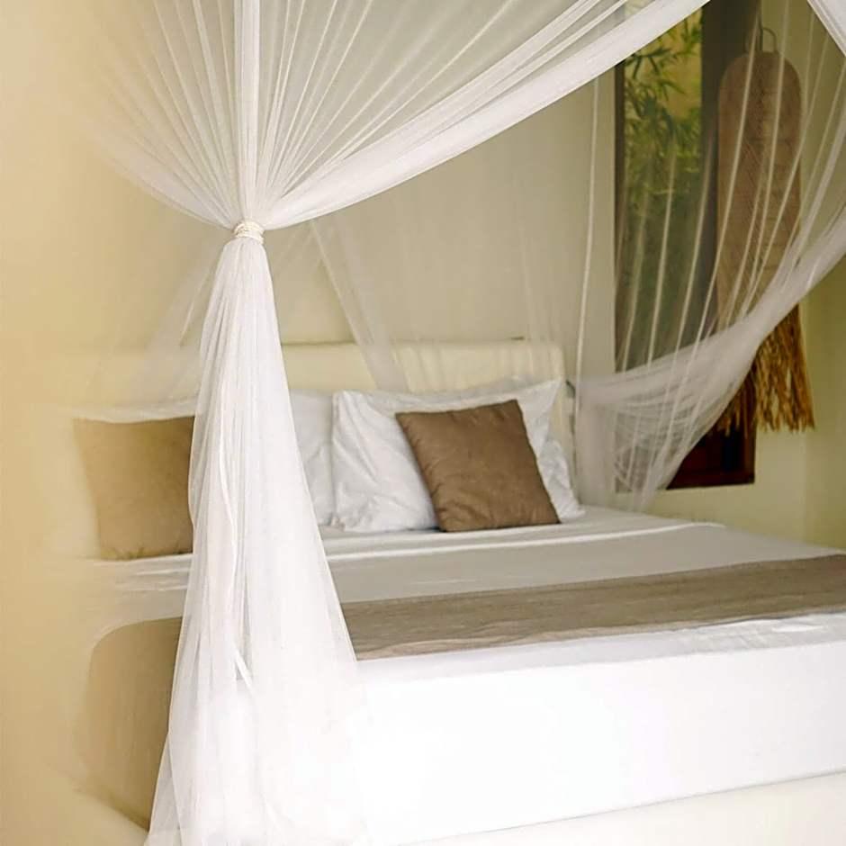 Kini Resort - Oceanfront Bamboo Eco Lodges