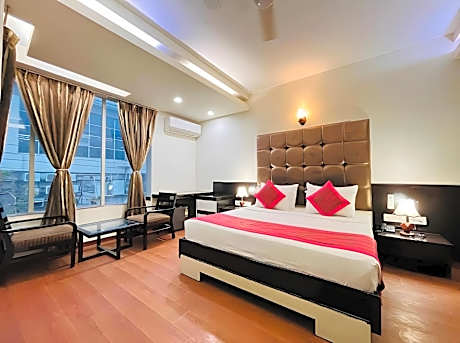 Hotel Anand Retreat Kaushambhi, Ghaziabad