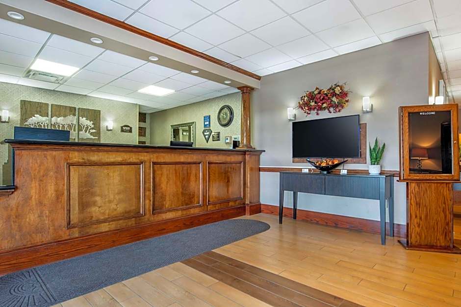 Best Western Plus Bridgeport Inn