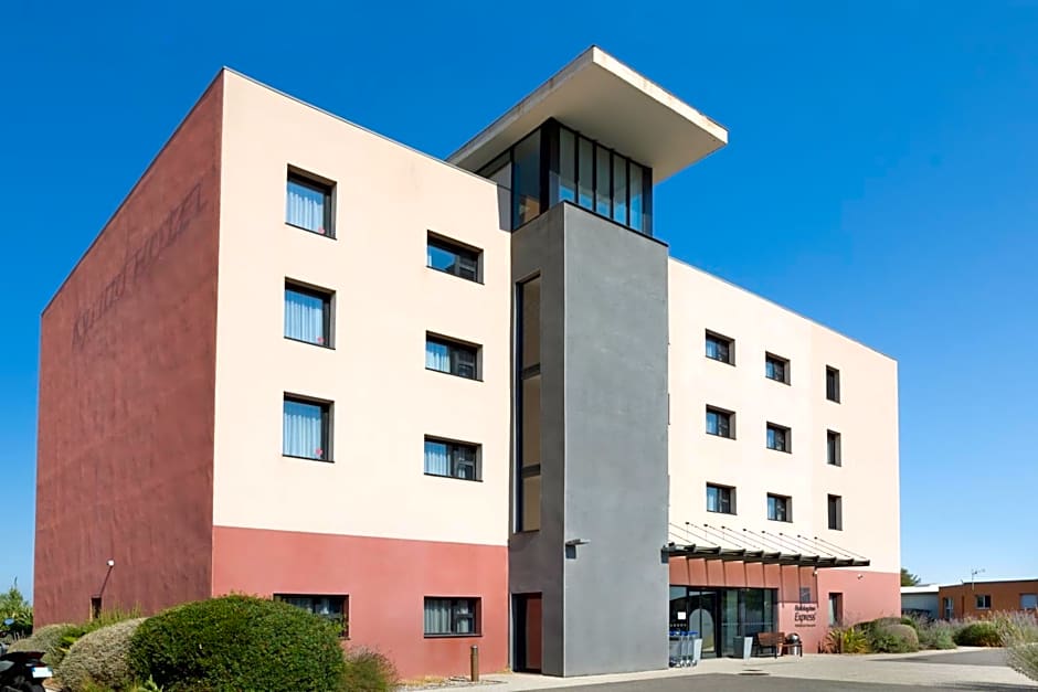 Holiday Inn Express - Marseille Airport By IHG