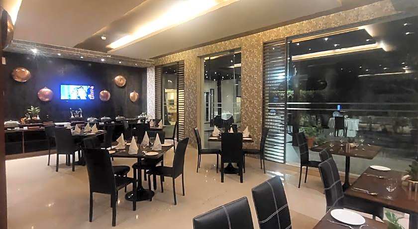 Udman Hotel Panchshila Park