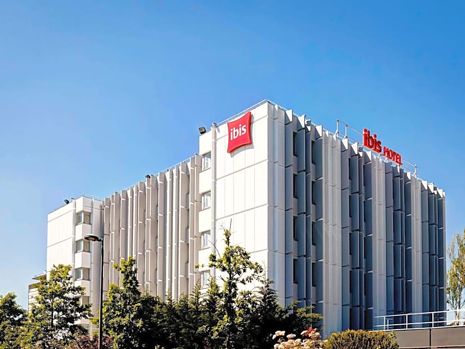 ibis Lyon Est Bron