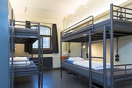 Quadruple Room with Shared Bathroom