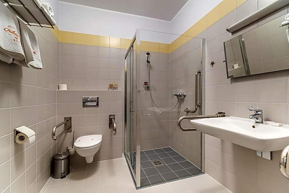 Antonińska Hotel & Apartamenty
