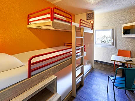 Cabrio Triple Room with Bathroom