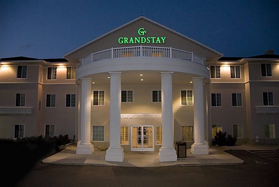 GrandStay Residential Suites Hotel - Eau Claire