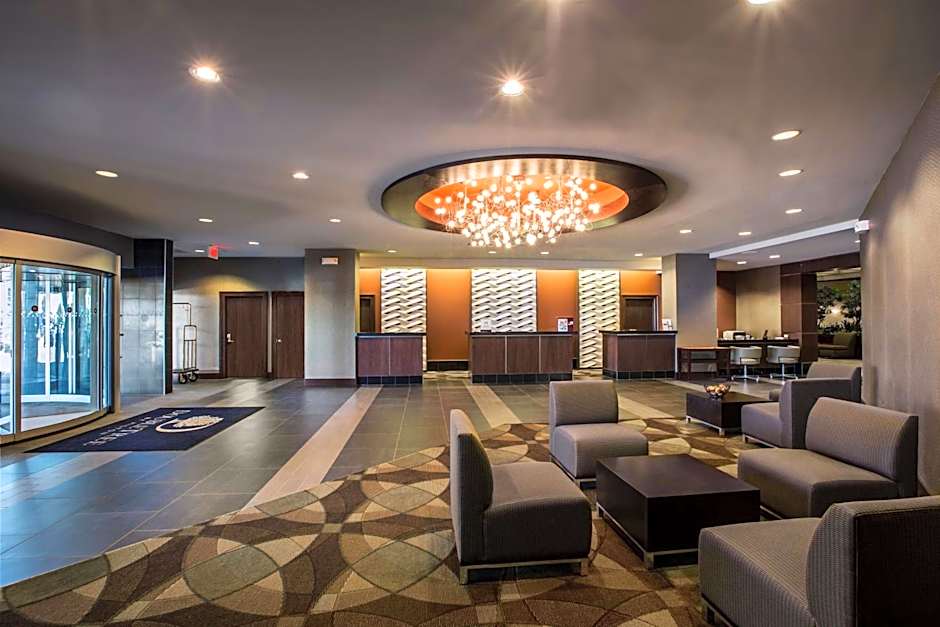 DoubleTree By Hilton Wichita Airport