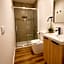 INT Lisbon Suites