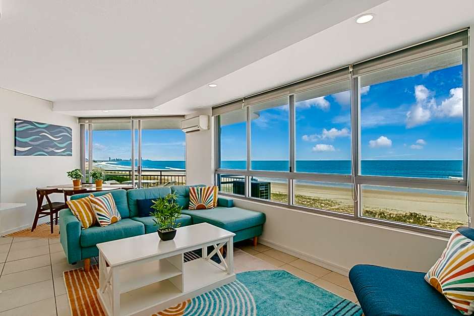 Oceanside Resort - Absolute Beachfront Apartments