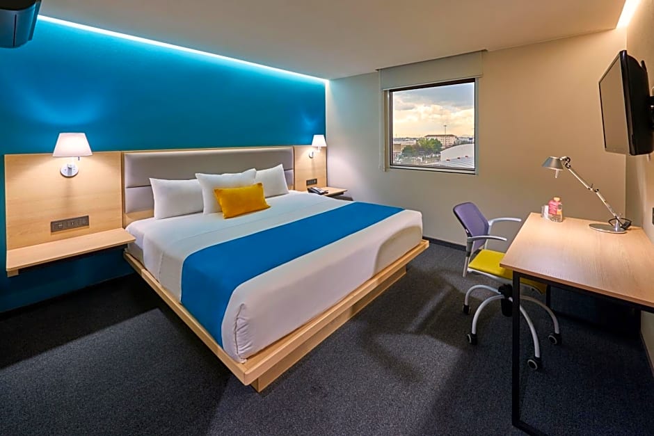 City Express Suites by Marriott Toluca