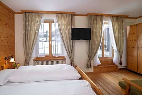 Large Double Room