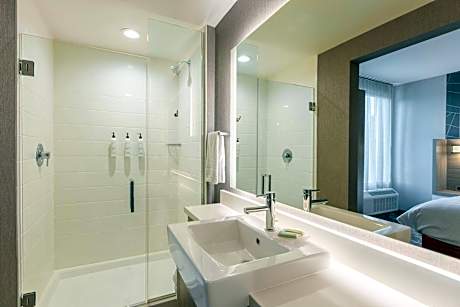 Queen Suite with Two Queen Beds, Roll-In Shower and Trundle Sofa - Mobility Access/Hearing Accessible