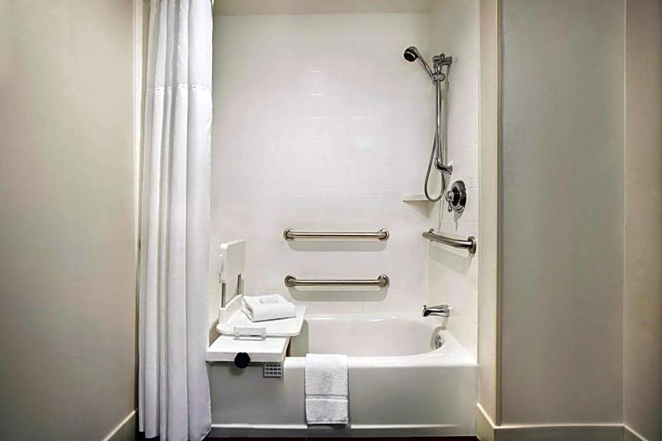 Hampton Inn By Hilton Lawrence