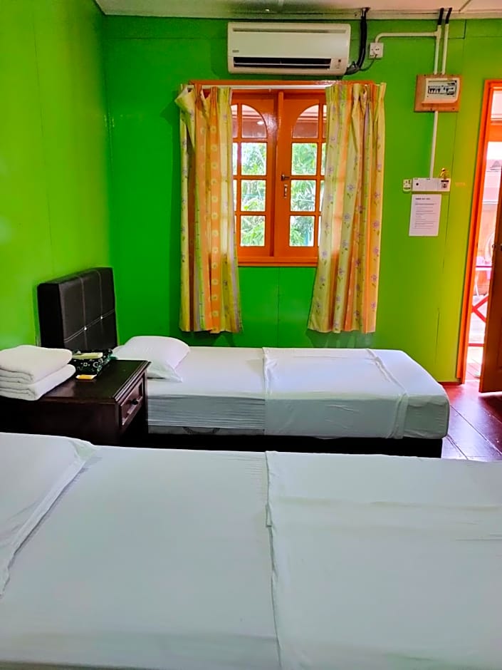 Taman negara rainbow guest house