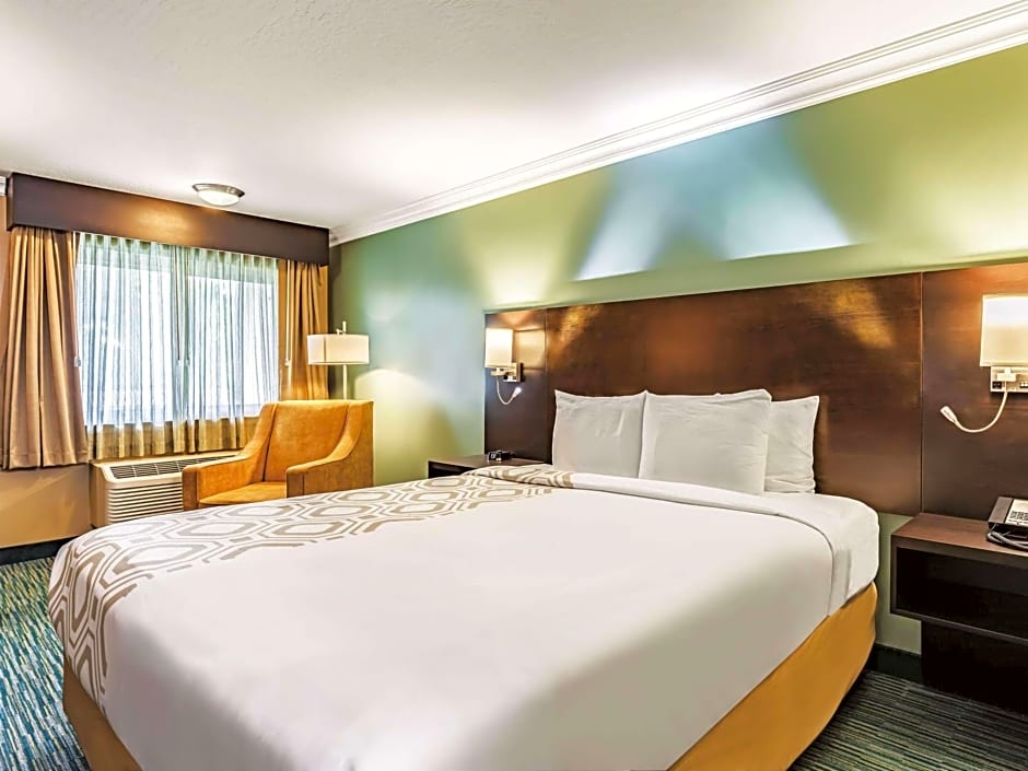 La Quinta Inn & Suites by Wyndham San Francisco Airport West