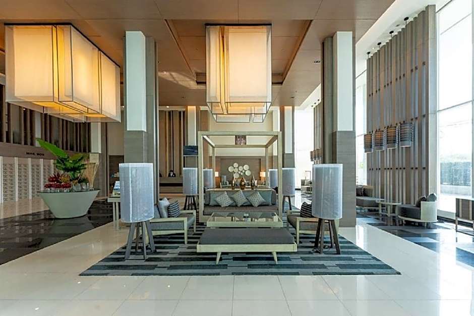 Classic Kameo Hotel & Services Apartment 