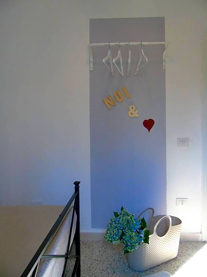 On Holiday Between Sky And Sea geco Di Campiglia pet friendly big garden