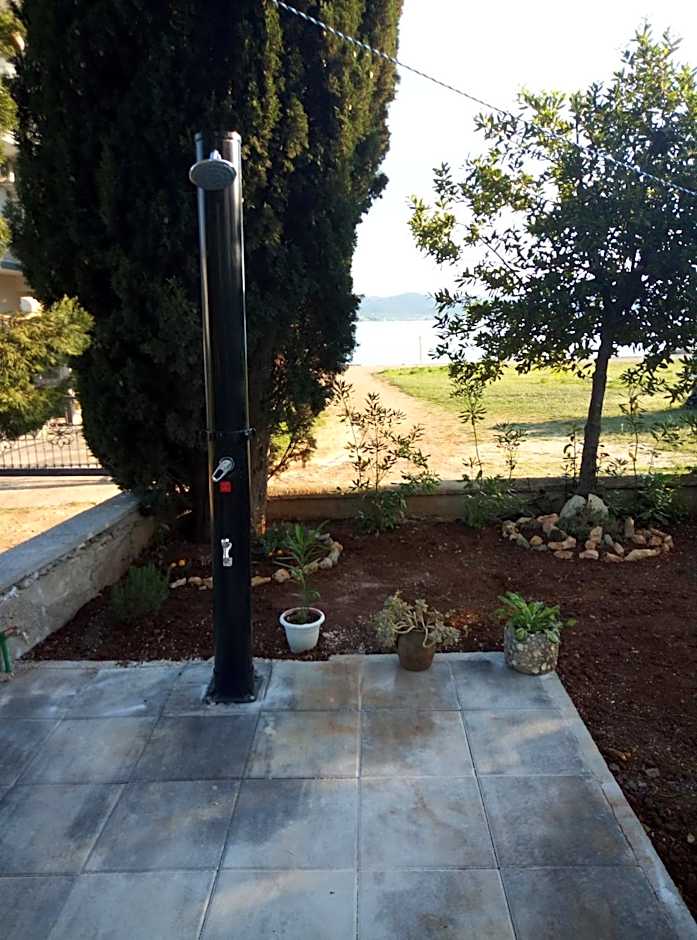 Apartman prvi red do mora