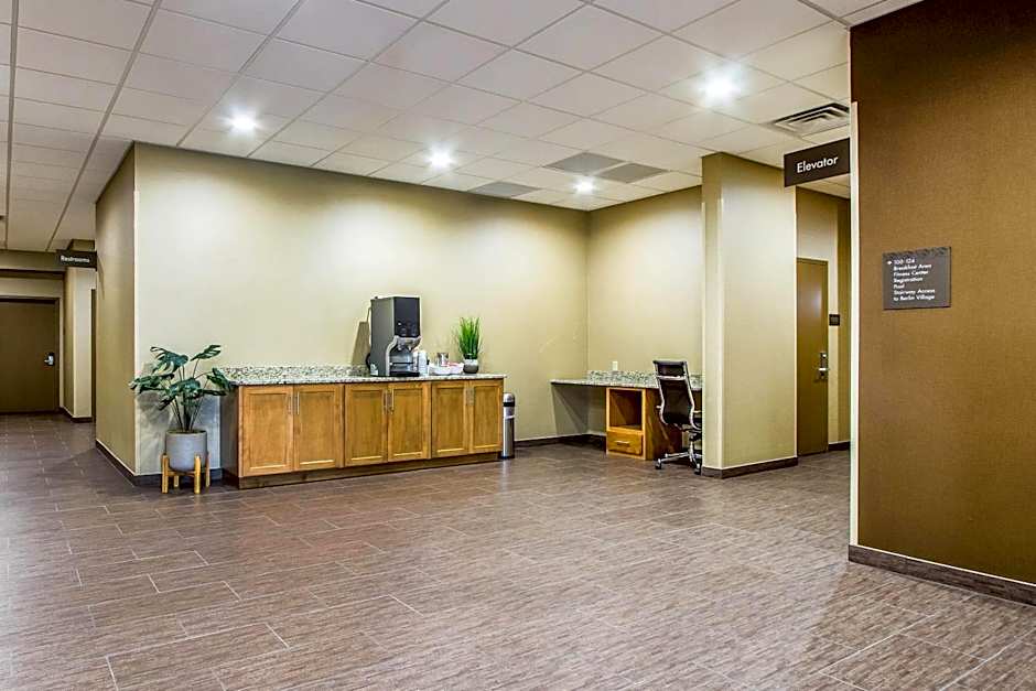 Comfort Suites Hotel and Conference Center