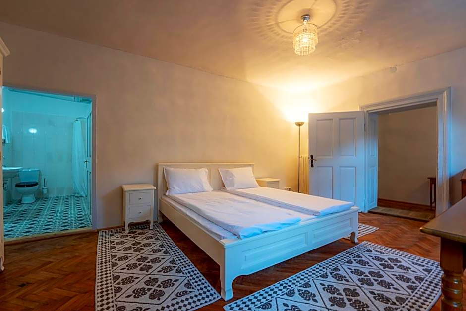 Casa Josef Bacon - La Strada -