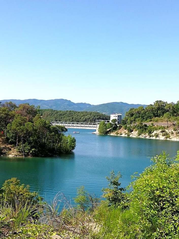 Il lago del Mugello B&B