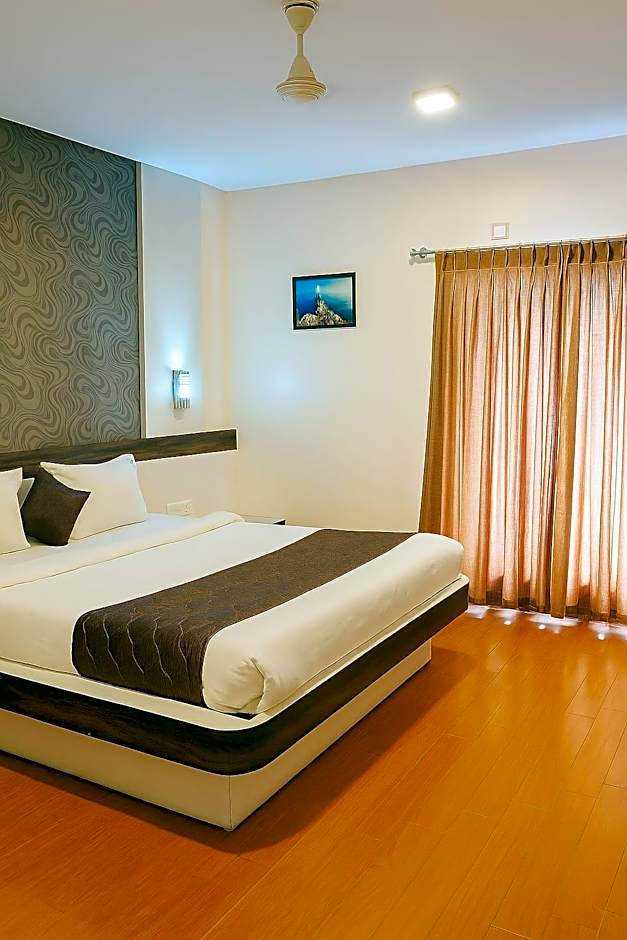 The Majestic Crown Hotel