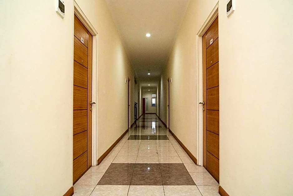 Sans Hotel FiFFa Pisang Kipas Malang