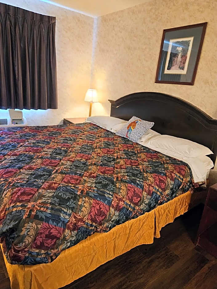 Colfax Inn by Marifah